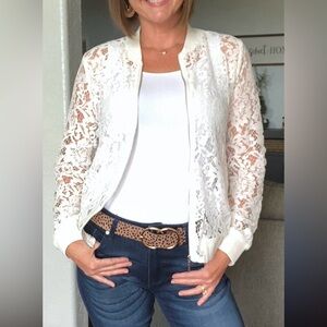 Eesome Off- White Lace Bomber Jacket size Large